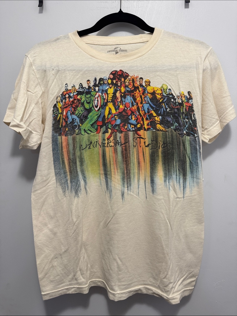 DC Superhero tshirt | Universal Studios tee unisex size small